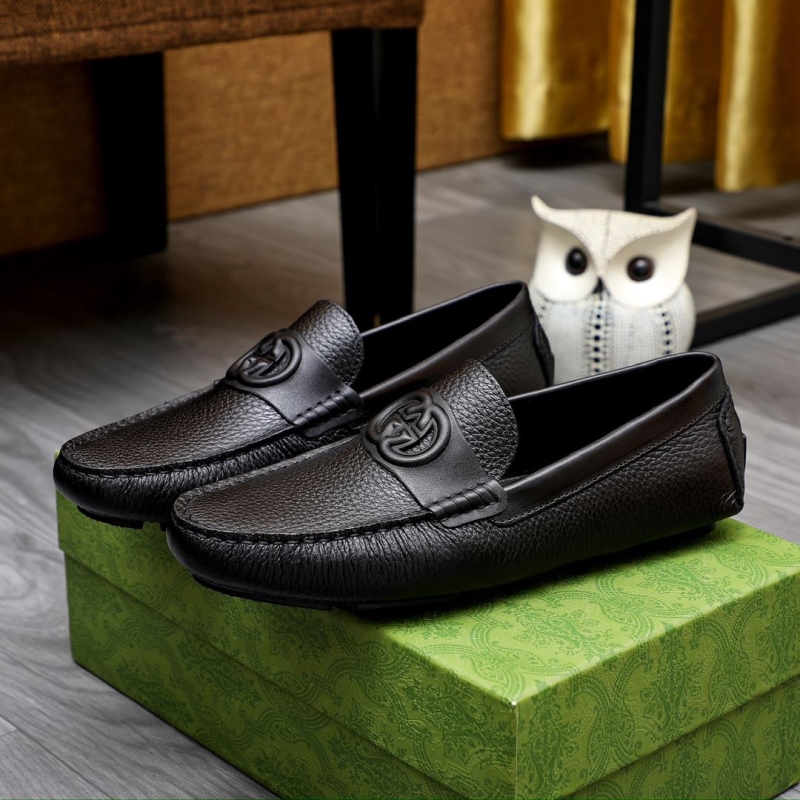G*u*i leather shoes